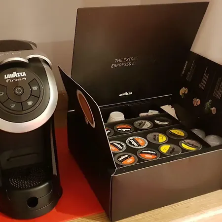 Margutta's Garden Rom